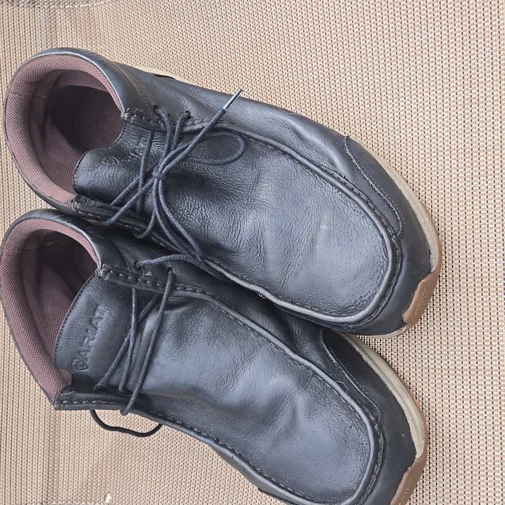 Ariat Men's Black Leather Chukka Boots